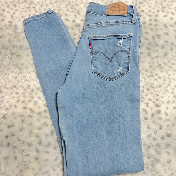 Levi’s Women’s Jeans - Picture 1 of 5